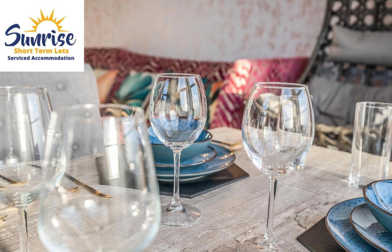 Presidential Apartment, Family Home, Luxury Bedrooms, 2 Rooms, 1 King Bed, 2 Single Beds, Free Wifi, Free Parking, Tourists, Business Travelers, Relocation, Beautiful River Views, - Long Stays, Invoice And Reduced Price Are Only Via Sunrise Short Let Dundee Exterior foto